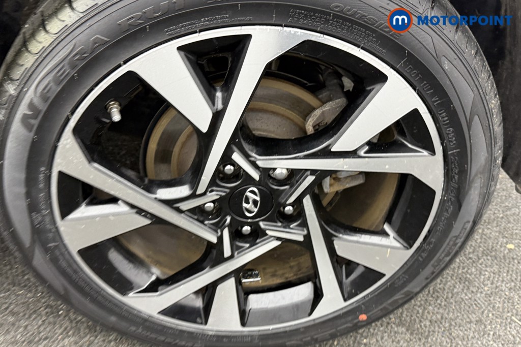 Hyundai Kona Premium Manual Petrol SUV - Stock Number (1595836) - 33rd supplementary image