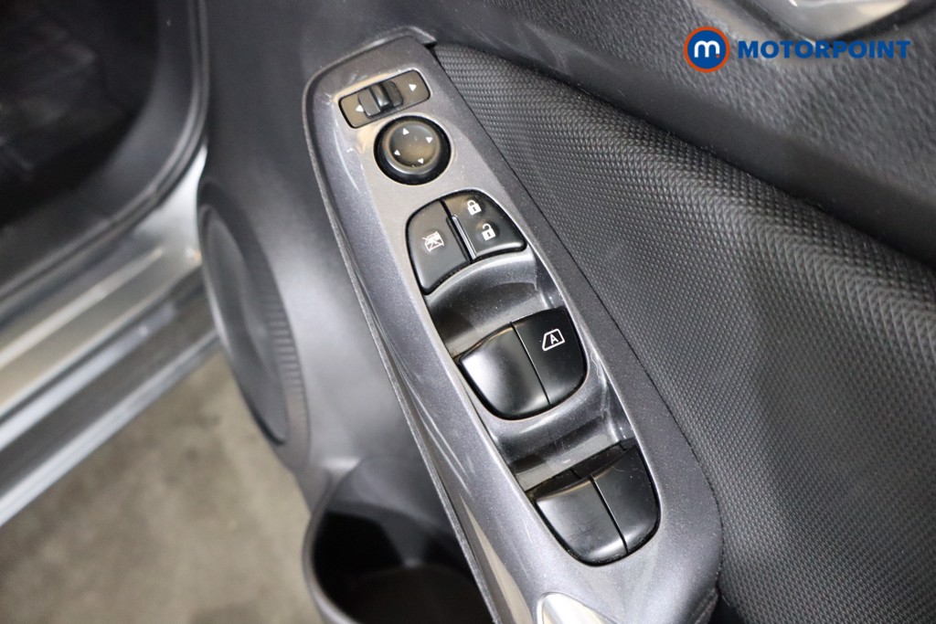 Nissan Juke Acenta Manual Petrol SUV - Stock Number (1598228) - 18th supplementary image