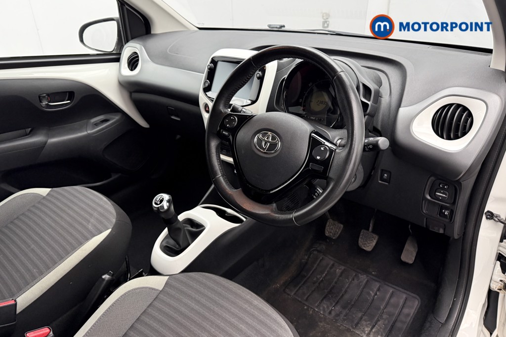 Toyota Aygo X-Trend Manual Petrol Hatchback - Stock Number (1601433) - 6th supplementary image