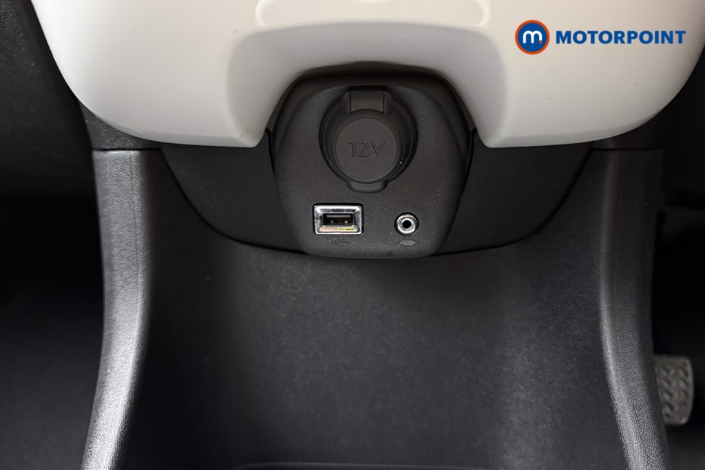 Toyota Aygo X-Trend Manual Petrol Hatchback - Stock Number (1601433) - 14th supplementary image