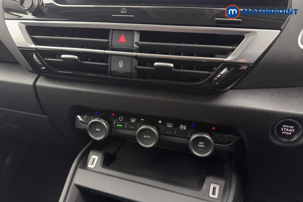 Citroen C4 Shine Manual Petrol Hatchback - Stock Number (1604779) - 13th supplementary image