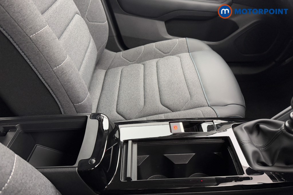 Citroen C4 Shine Manual Petrol Hatchback - Stock Number (1604779) - 15th supplementary image