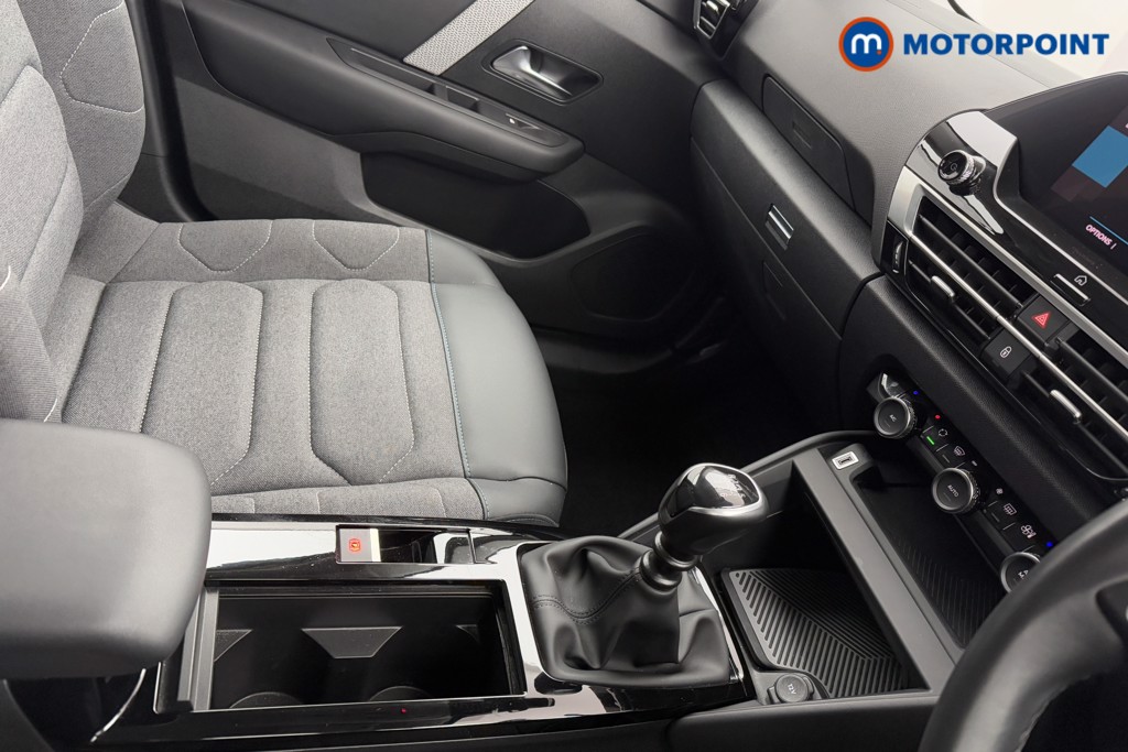 Citroen C4 Shine Manual Petrol Hatchback - Stock Number (1604779) - 16th supplementary image