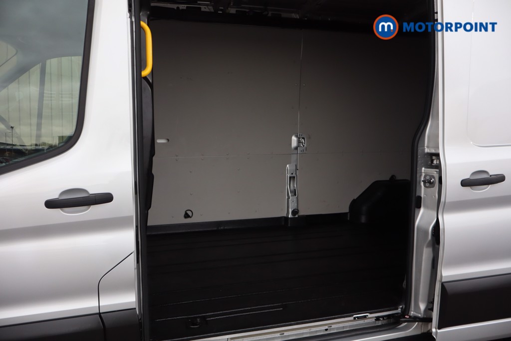 Ford Transit Limited Automatic Diesel Medium Roof Van - Stock Number (1605489) - 4th supplementary image