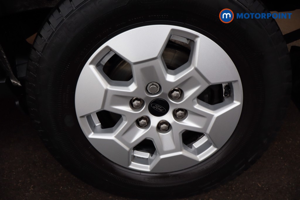 Ford Transit Limited Automatic Diesel Medium Roof Van - Stock Number (1605489) - 9th supplementary image