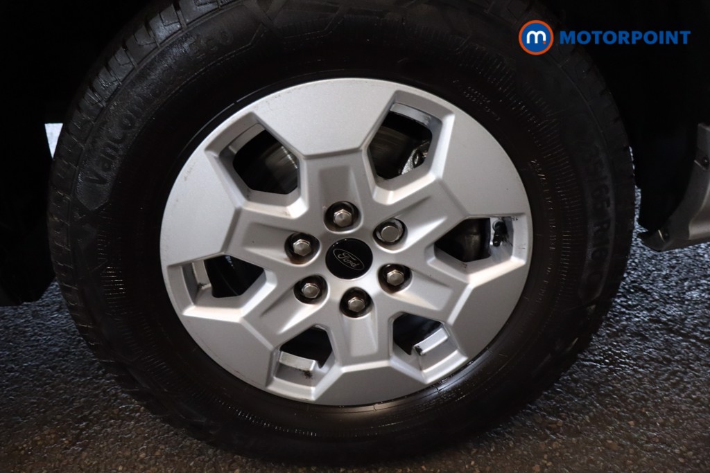 Ford Transit Limited Automatic Diesel Medium Roof Van - Stock Number (1605489) - 10th supplementary image