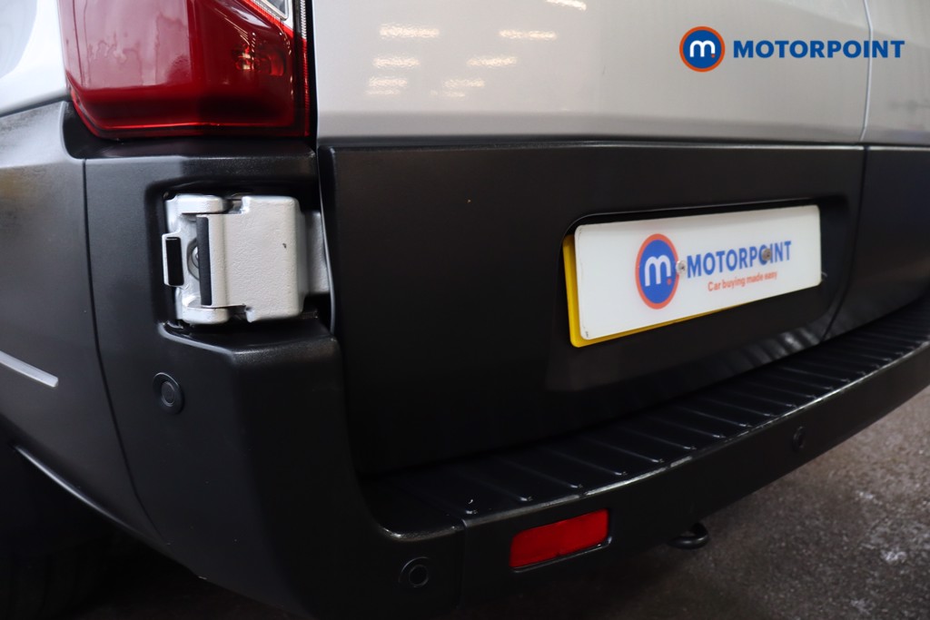 Ford Transit Limited Automatic Diesel Medium Roof Van - Stock Number (1605489) - 33rd supplementary image