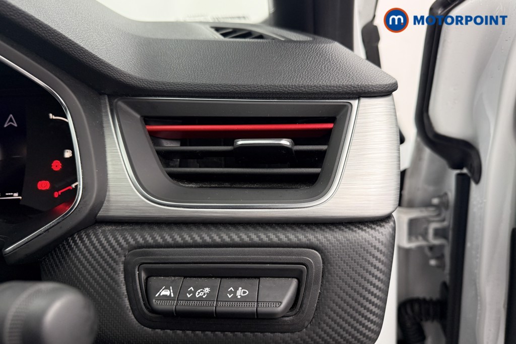 Renault Captur R.S. Line Automatic Petrol-Electric Hybrid SUV - Stock Number (1605512) - 16th supplementary image