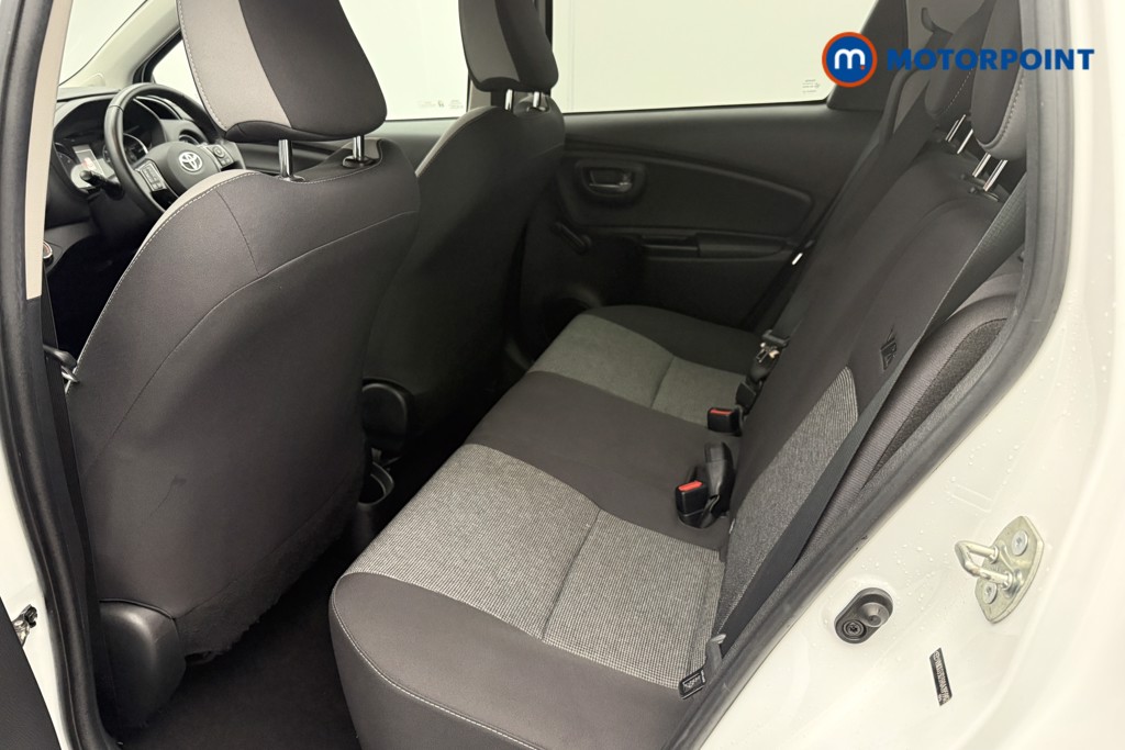 Toyota Yaris Y20 Manual Petrol Hatchback - Stock Number (1605533) - 4th supplementary image
