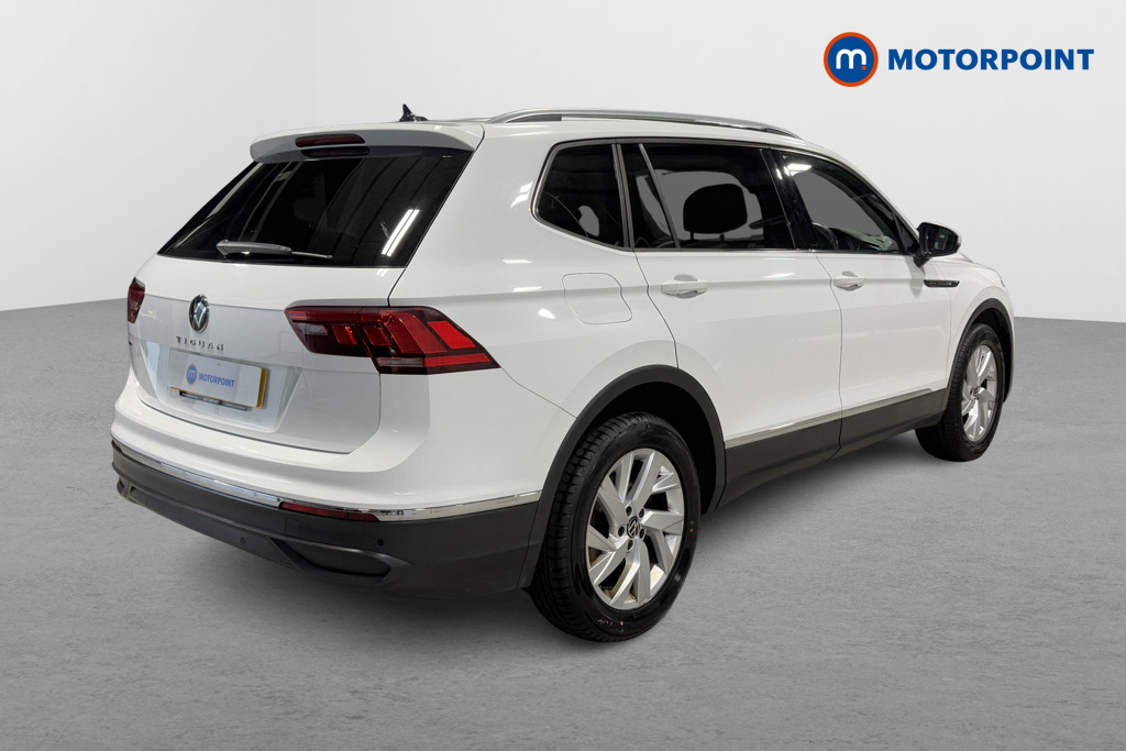 Volkswagen Tiguan Allspace Life Manual Petrol SUV - Stock Number (1605543) - Drivers side rear corner