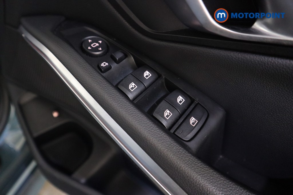 BMW 3 Series Sport Pro Automatic Petrol Plug-In Hybrid Saloon - Stock Number (1606455) - 13th supplementary image