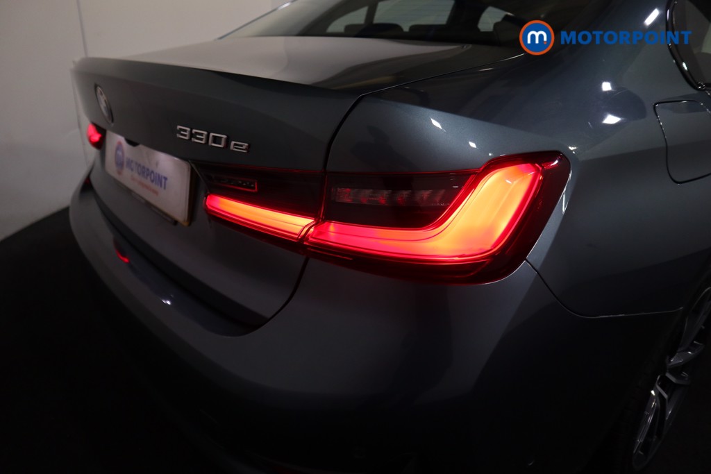 BMW 3 Series Sport Pro Automatic Petrol Plug-In Hybrid Saloon - Stock Number (1606455) - 28th supplementary image