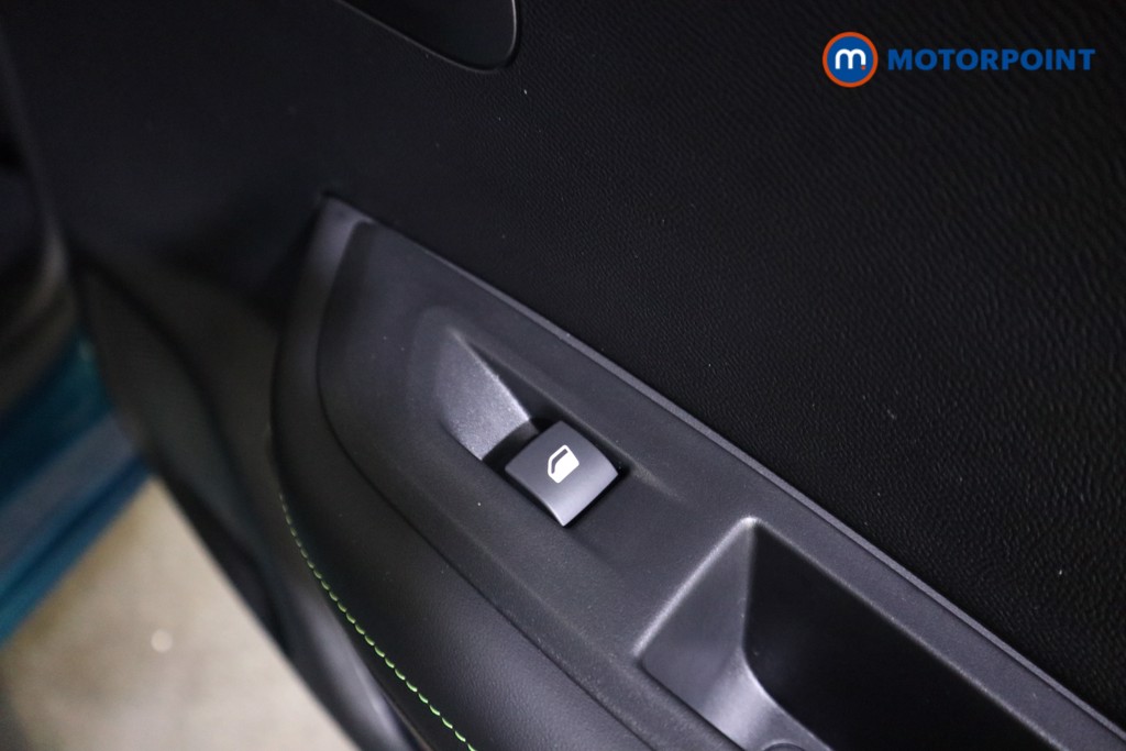 Peugeot 2008 GT Automatic Electric SUV - Stock Number (1606579) - 18th supplementary image