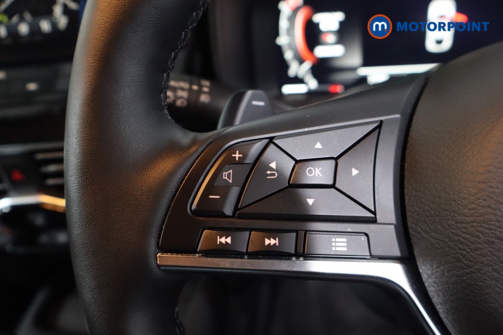 Nissan Juke Tekna Automatic Petrol SUV - Stock Number (1607609) - 7th supplementary image