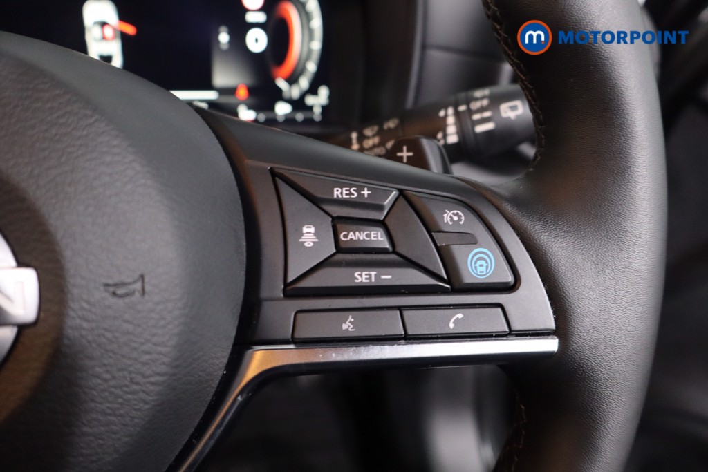 Nissan Juke Tekna Automatic Petrol SUV - Stock Number (1607609) - 8th supplementary image