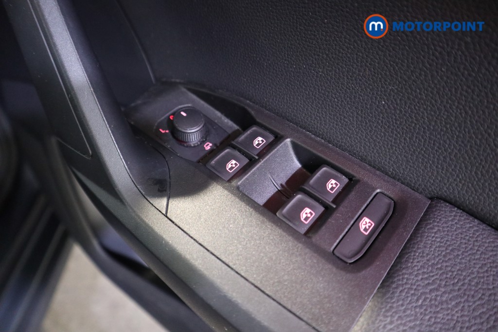 Seat Arona Fr Sport Manual Petrol SUV - Stock Number (1607995) - 12th supplementary image