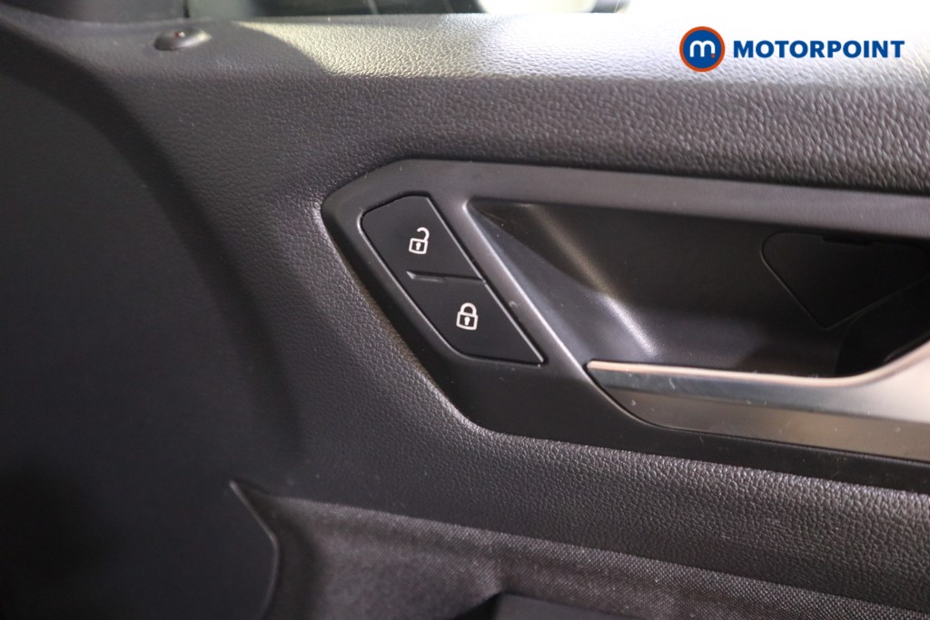 Volkswagen T-Roc Black Edition Automatic Petrol SUV - Stock Number (1608931) - 11th supplementary image