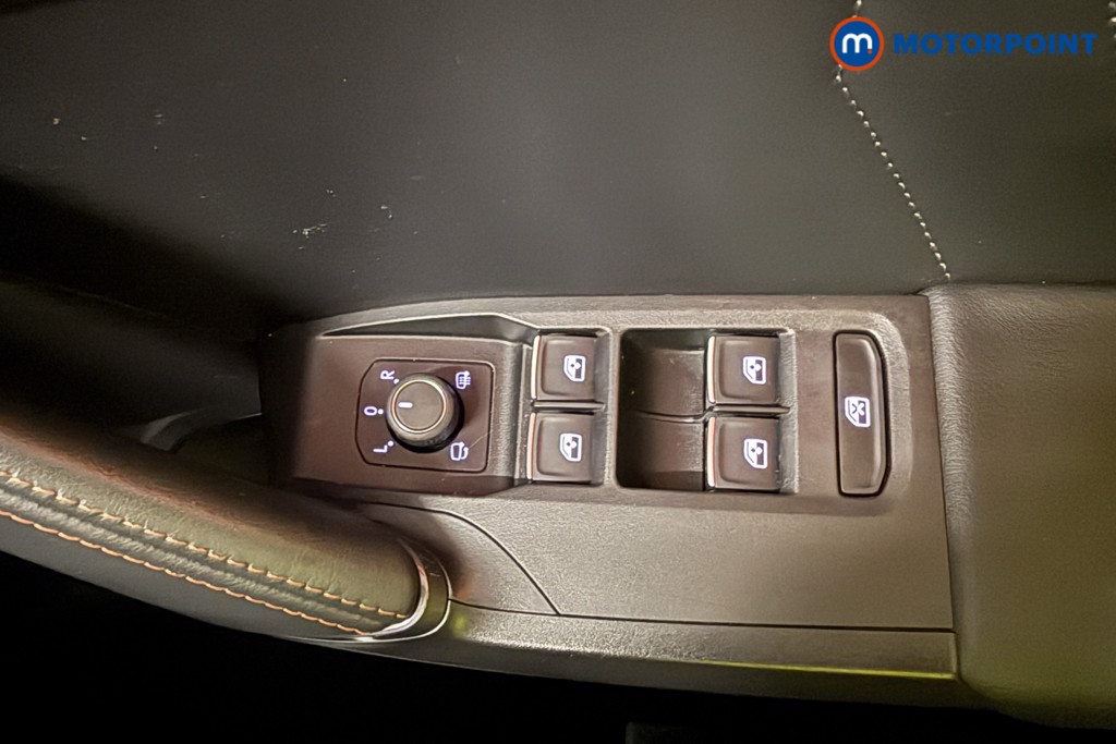 Cupra Leon VZ2 Automatic Petrol Hatchback - Stock Number (1609127) - 6th supplementary image