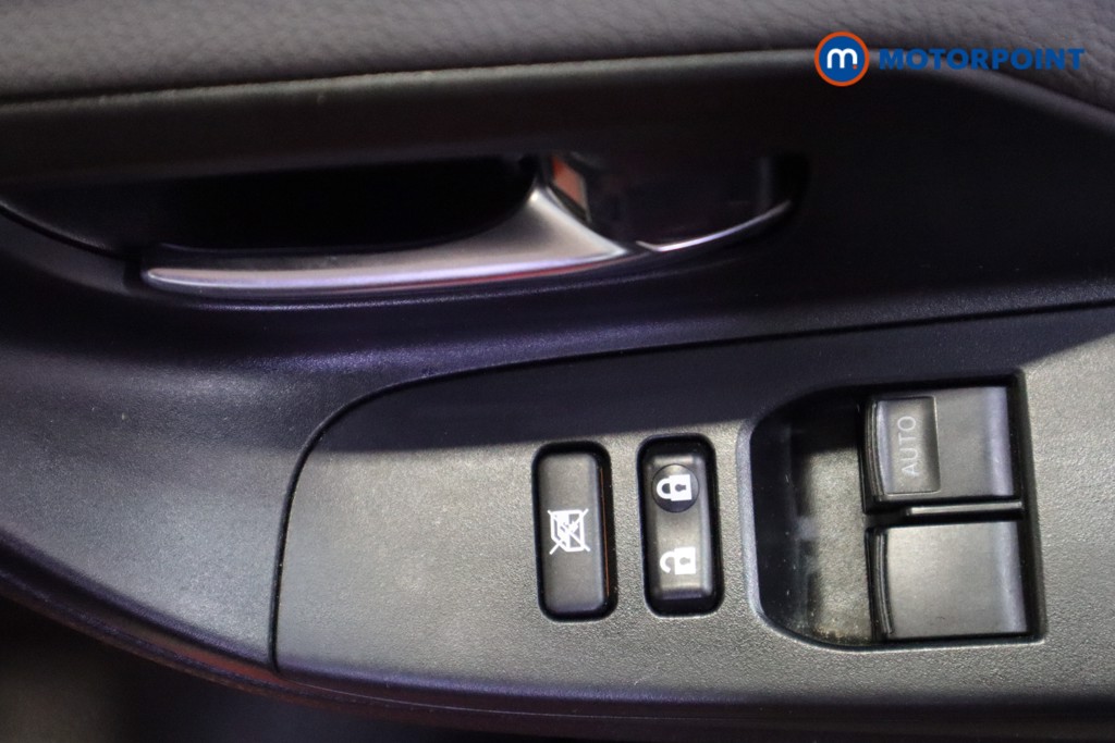 Toyota Yaris Icon Tech Manual Petrol Hatchback - Stock Number (1609287) - 15th supplementary image