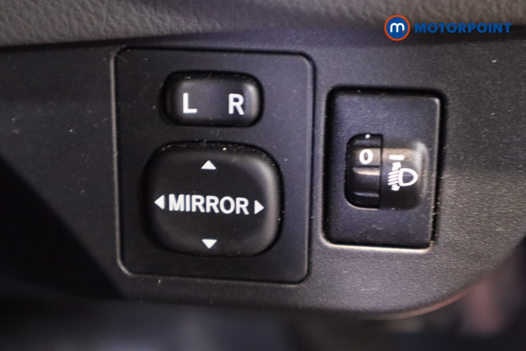 Toyota Yaris Icon Tech Manual Petrol Hatchback - Stock Number (1609287) - 16th supplementary image