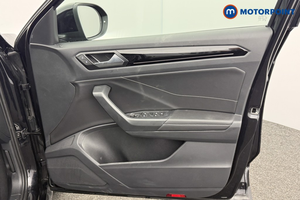 Volkswagen T-Roc Black Edition Automatic Petrol SUV - Stock Number (1609454) - 18th supplementary image