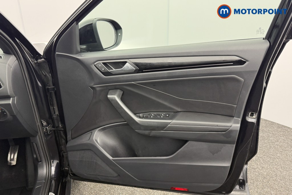 Volkswagen T-Roc Black Edition Automatic Petrol SUV - Stock Number (1609458) - 18th supplementary image