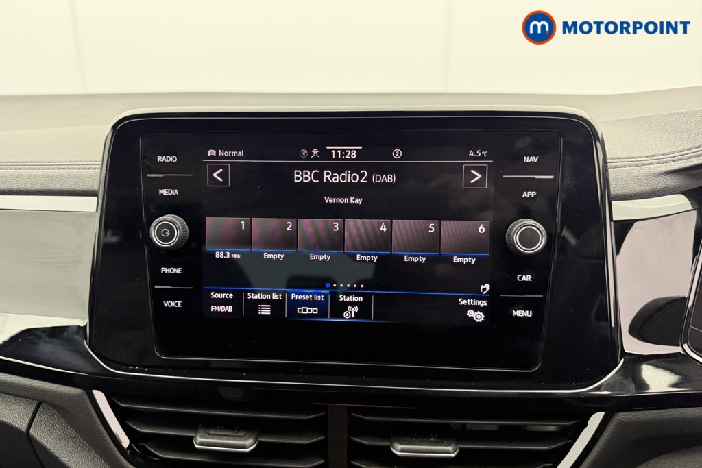 Volkswagen T-Roc Black Edition Automatic Petrol SUV - Stock Number (1609460) - 6th supplementary image