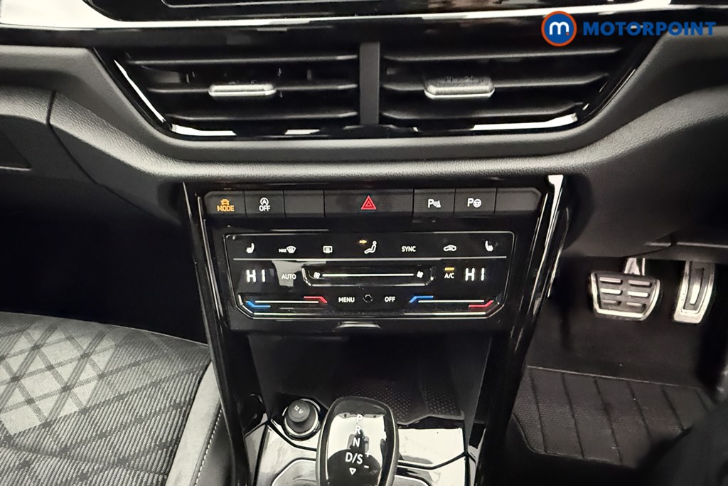 Volkswagen T-Roc Black Edition Automatic Petrol SUV - Stock Number (1609462) - 11th supplementary image