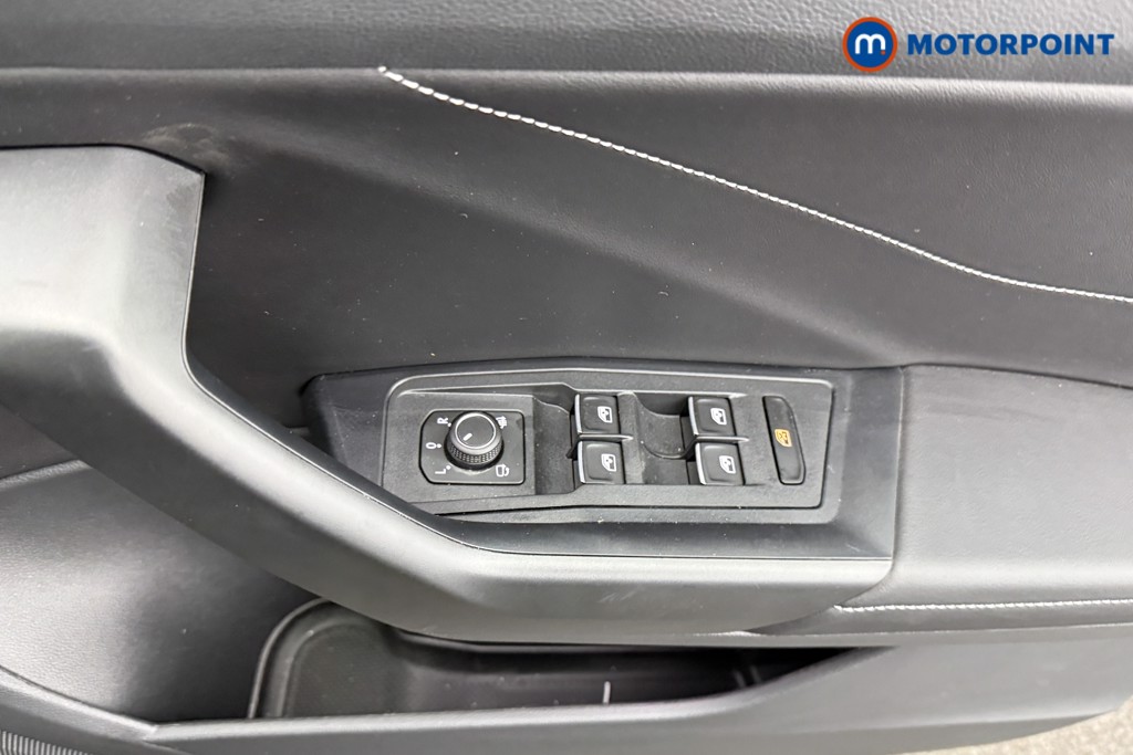 Volkswagen T-Roc Black Edition Automatic Petrol SUV - Stock Number (1609462) - 16th supplementary image