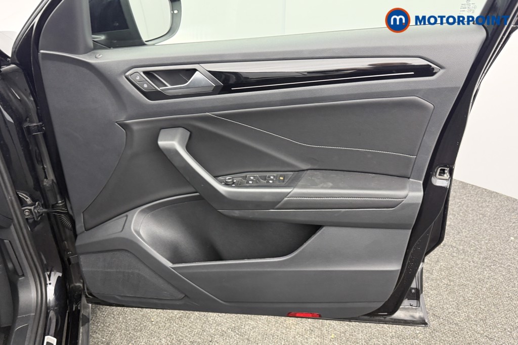 Volkswagen T-Roc Black Edition Automatic Petrol SUV - Stock Number (1609464) - 18th supplementary image