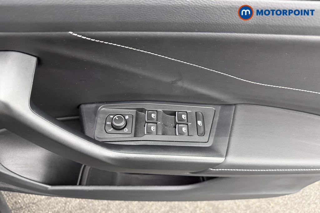 Volkswagen T-Roc Black Edition Automatic Petrol SUV - Stock Number (1609465) - 18th supplementary image