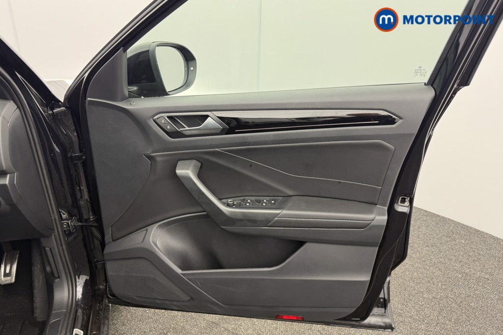 Volkswagen T-Roc Black Edition Automatic Petrol SUV - Stock Number (1609466) - 18th supplementary image