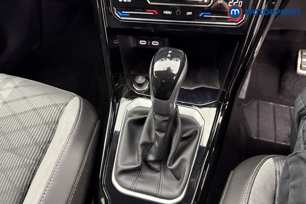 Volkswagen T-Roc Black Edition Automatic Petrol SUV - Stock Number (1609467) - 13th supplementary image