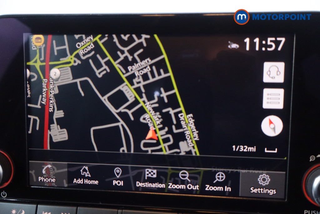 Nissan Juke N-Connecta Automatic Petrol SUV - Stock Number (1609563) - 2nd supplementary image