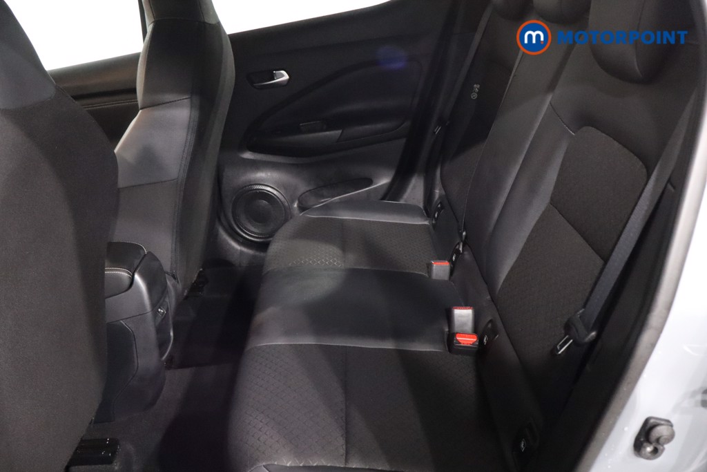 Nissan Juke N-Connecta Automatic Petrol SUV - Stock Number (1609563) - 5th supplementary image