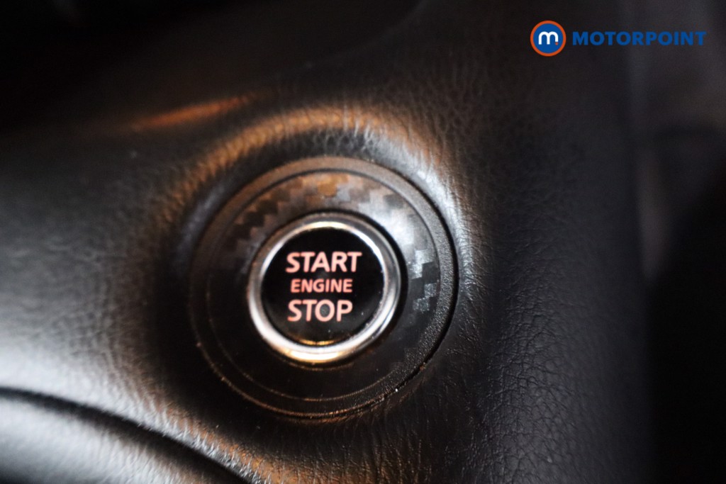 Nissan Juke N-Connecta Automatic Petrol SUV - Stock Number (1609563) - 19th supplementary image