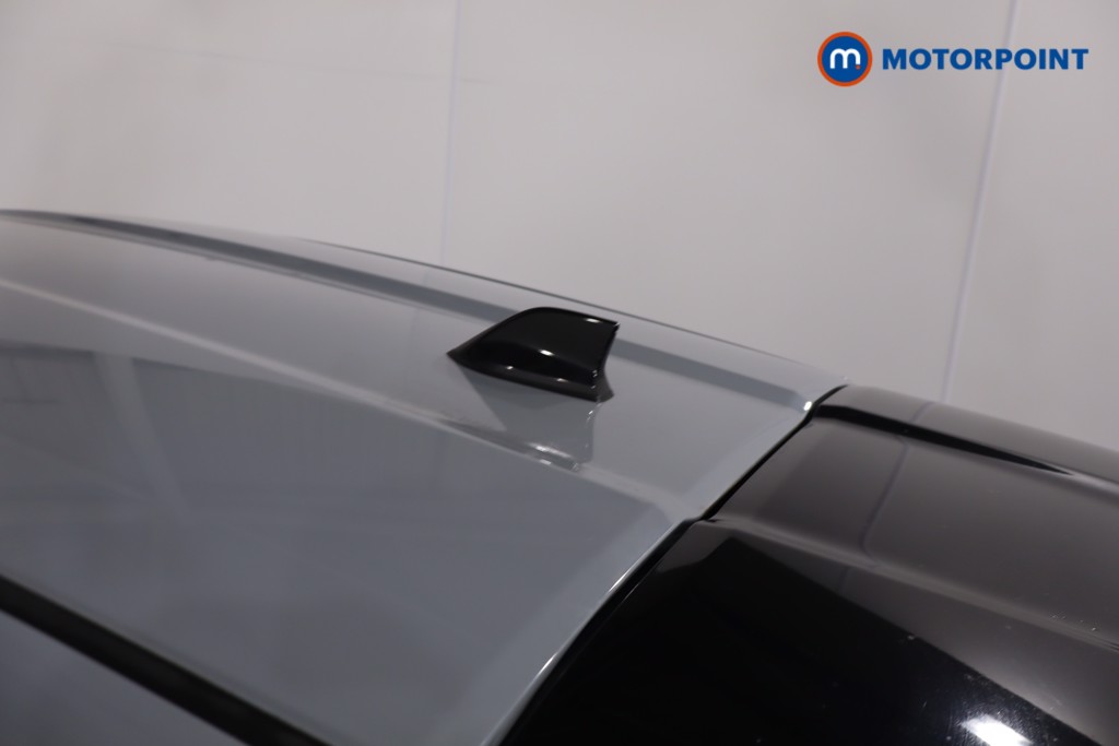 Nissan Juke N-Connecta Automatic Petrol SUV - Stock Number (1609563) - 31st supplementary image