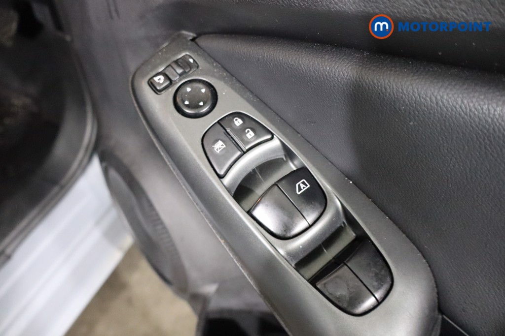 Nissan Juke Acenta Premium Automatic Petrol SUV - Stock Number (1609570) - 16th supplementary image