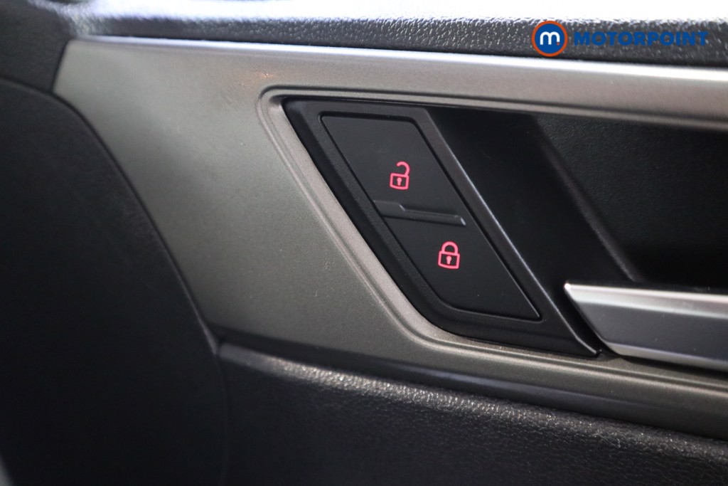 Volkswagen Polo SE Manual Petrol Hatchback - Stock Number (1609675) - 11th supplementary image