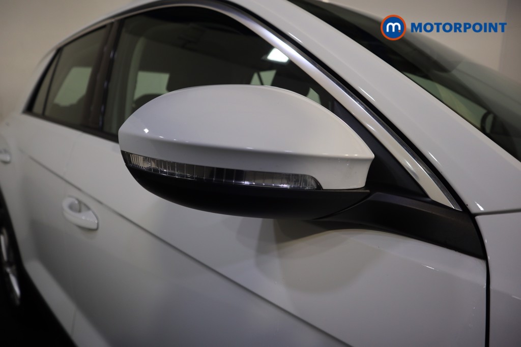 Volkswagen T-Roc Life Automatic Petrol SUV - Stock Number (1609722) - 27th supplementary image