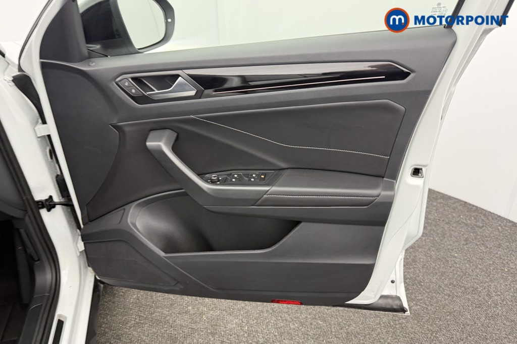 Volkswagen T-Roc Black Edition Automatic Petrol SUV - Stock Number (1609767) - 18th supplementary image