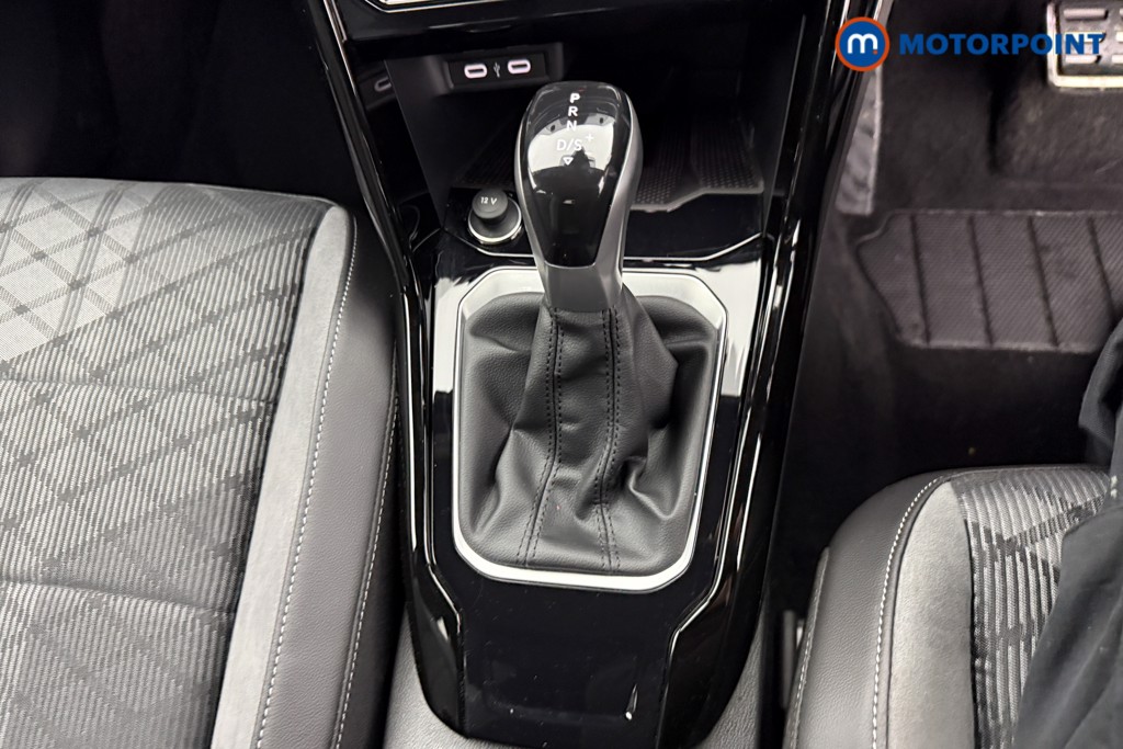 Volkswagen T-Roc Black Edition Automatic Petrol SUV - Stock Number (1609771) - 13th supplementary image