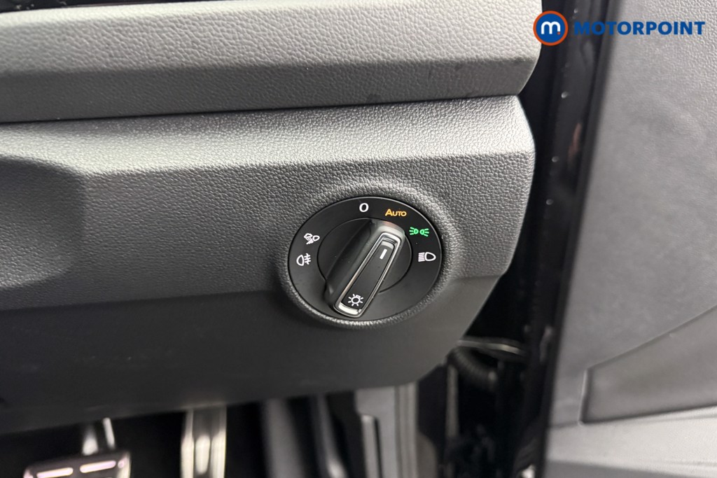 Volkswagen T-Roc Black Edition Automatic Petrol SUV - Stock Number (1609773) - 17th supplementary image