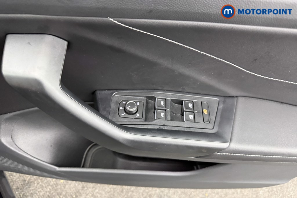 Volkswagen T-Roc Black Edition Automatic Petrol SUV - Stock Number (1609773) - 18th supplementary image