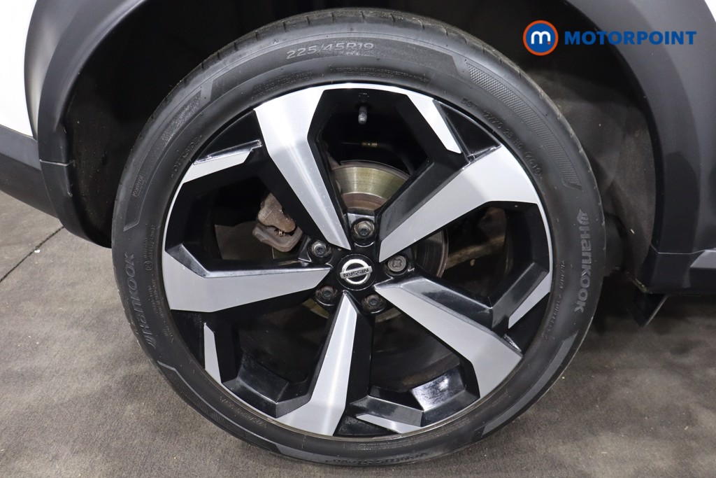 Nissan Juke Tekna Manual Petrol SUV - Stock Number (1576703) - 24th supplementary image