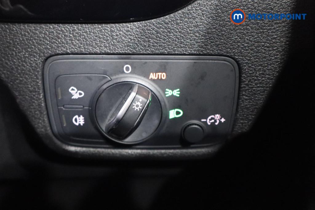 Audi Q2 Black Edition Manual Petrol SUV - Stock Number (1591760) - 16th supplementary image