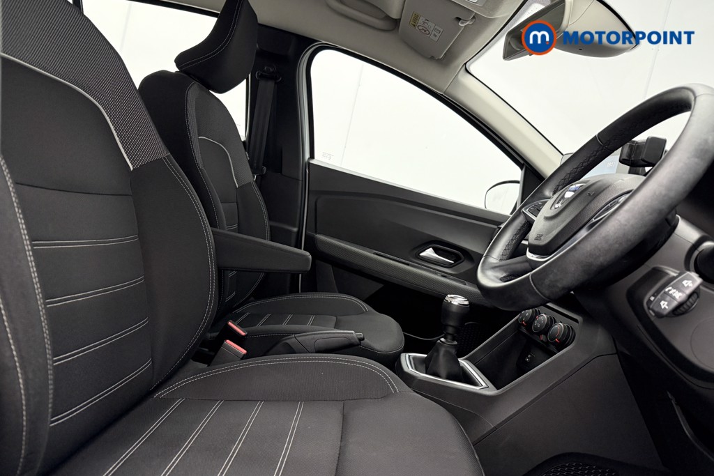 Dacia Sandero Comfort Manual Petrol Hatchback - Stock Number (1601542) - 8th supplementary image