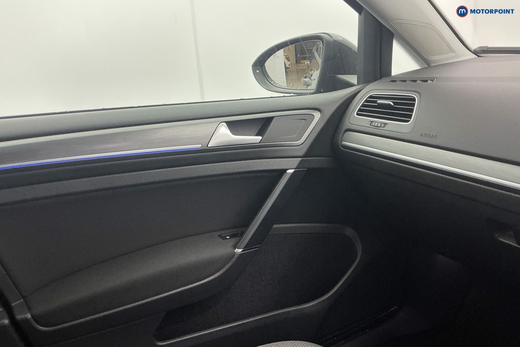 Volkswagen Golf E-Golf Automatic Electric Hatchback - Stock Number (1602105) - 19th supplementary image