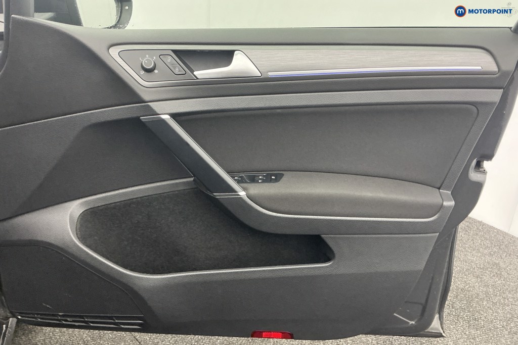 Volkswagen Golf E-Golf Automatic Electric Hatchback - Stock Number (1602105) - 23rd supplementary image