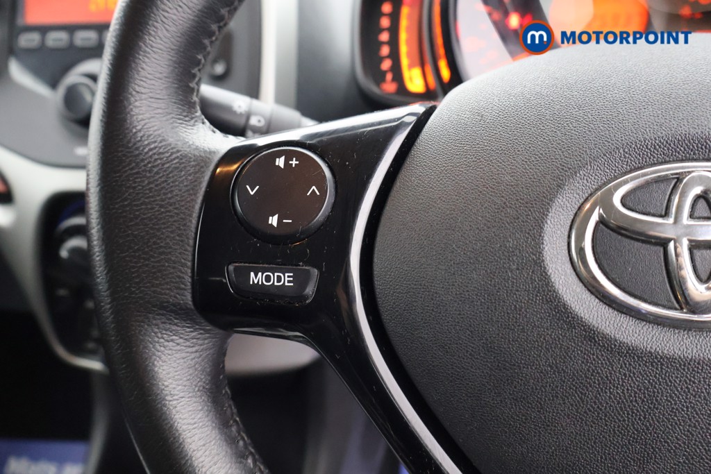 Toyota Aygo X-Play Manual Petrol Hatchback - Stock Number (1603566) - 2nd supplementary image